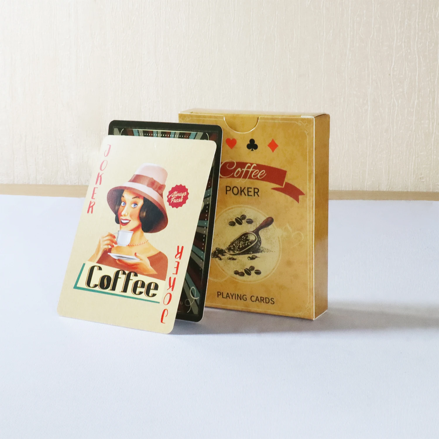 Carte da gioco in carta da caf - Board Game Yearbook recensione e prezzo